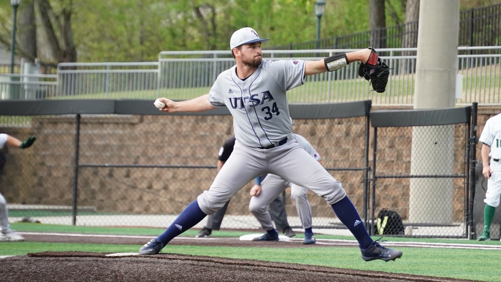 Baseball Opens C-USA Home Slate with FAU This Weekend - Charlotte Athletics