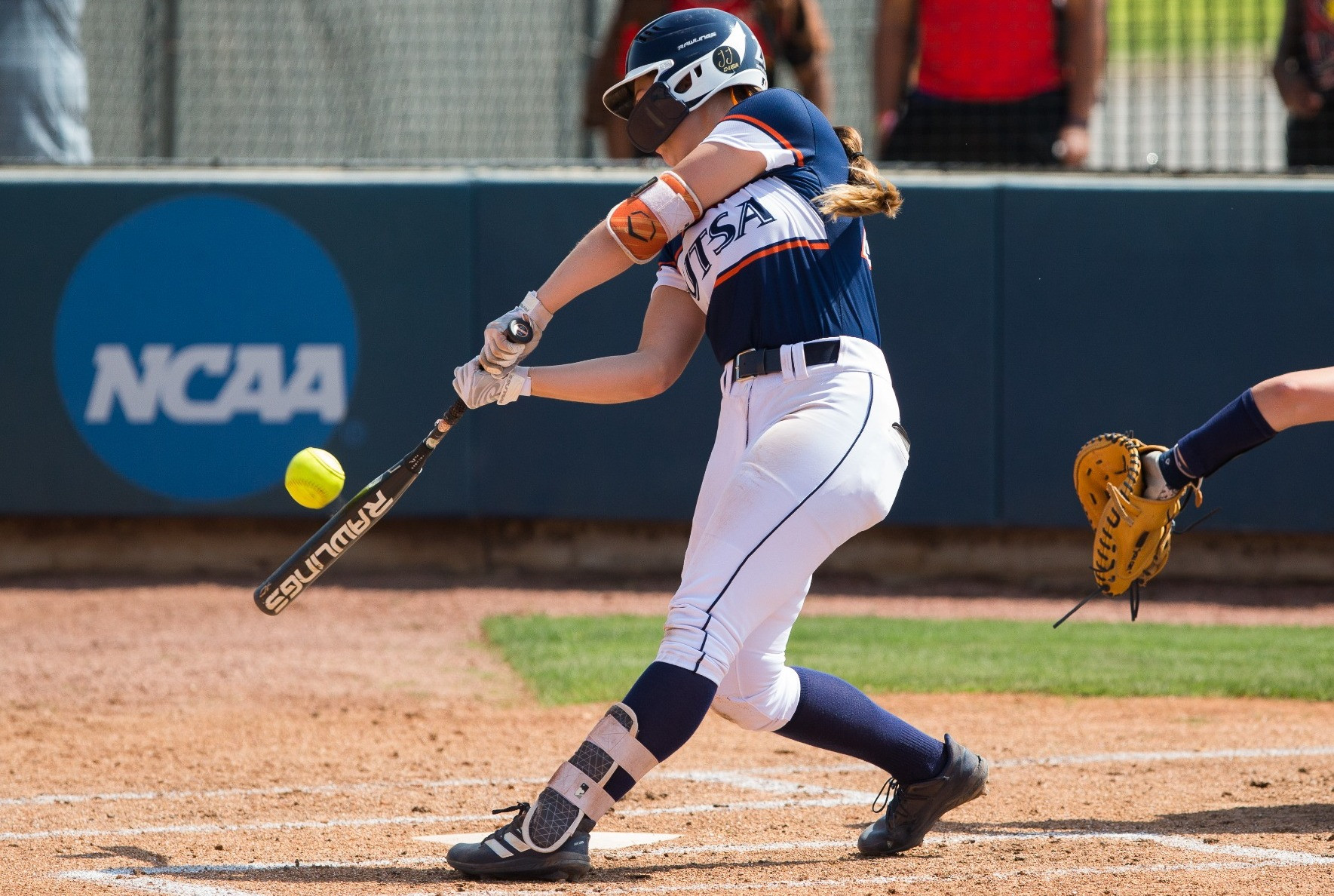 BLUE RAIDERS WIN! Middle Tennessee - Blue Raider Softball