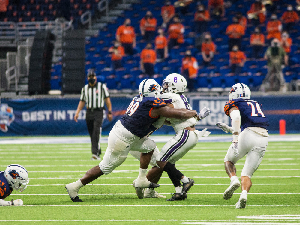 Football Visits Middle Tennessee for Saturday Night Showdown - Tennessee  State University