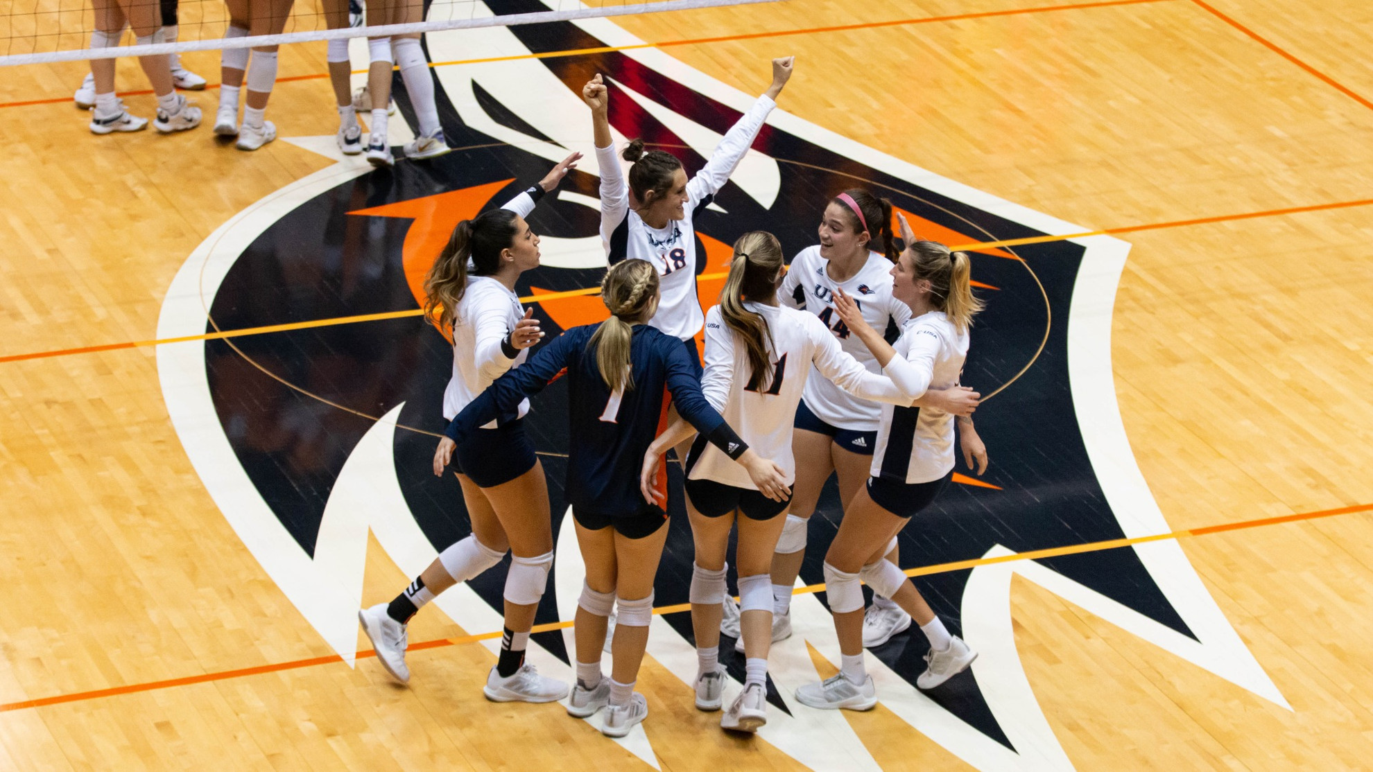 Volleyball Looking To Bounce Back Saturday Against UT Arlington - UTRGV  Athletics