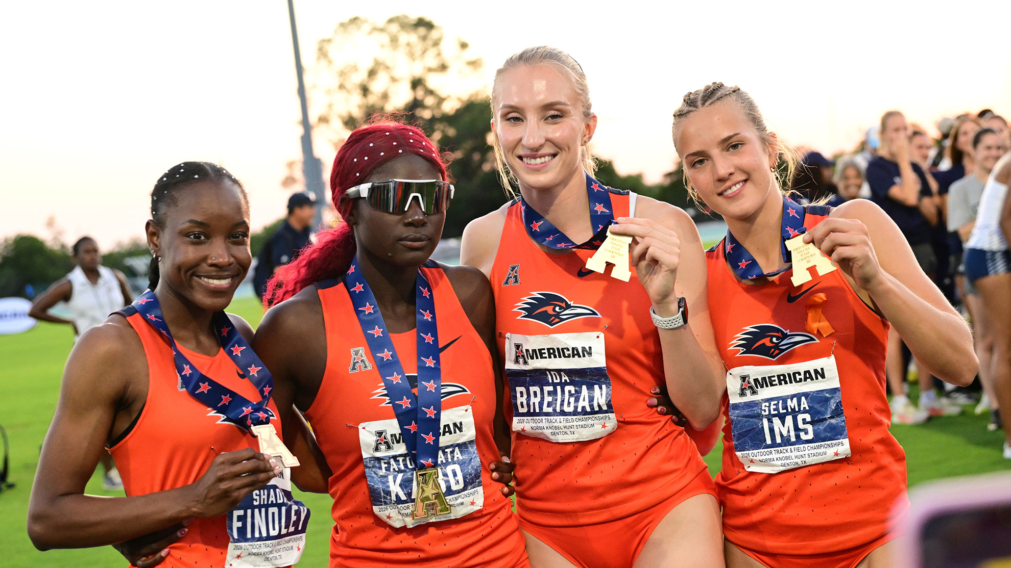 Roadrunner women second at American, numerous records fall