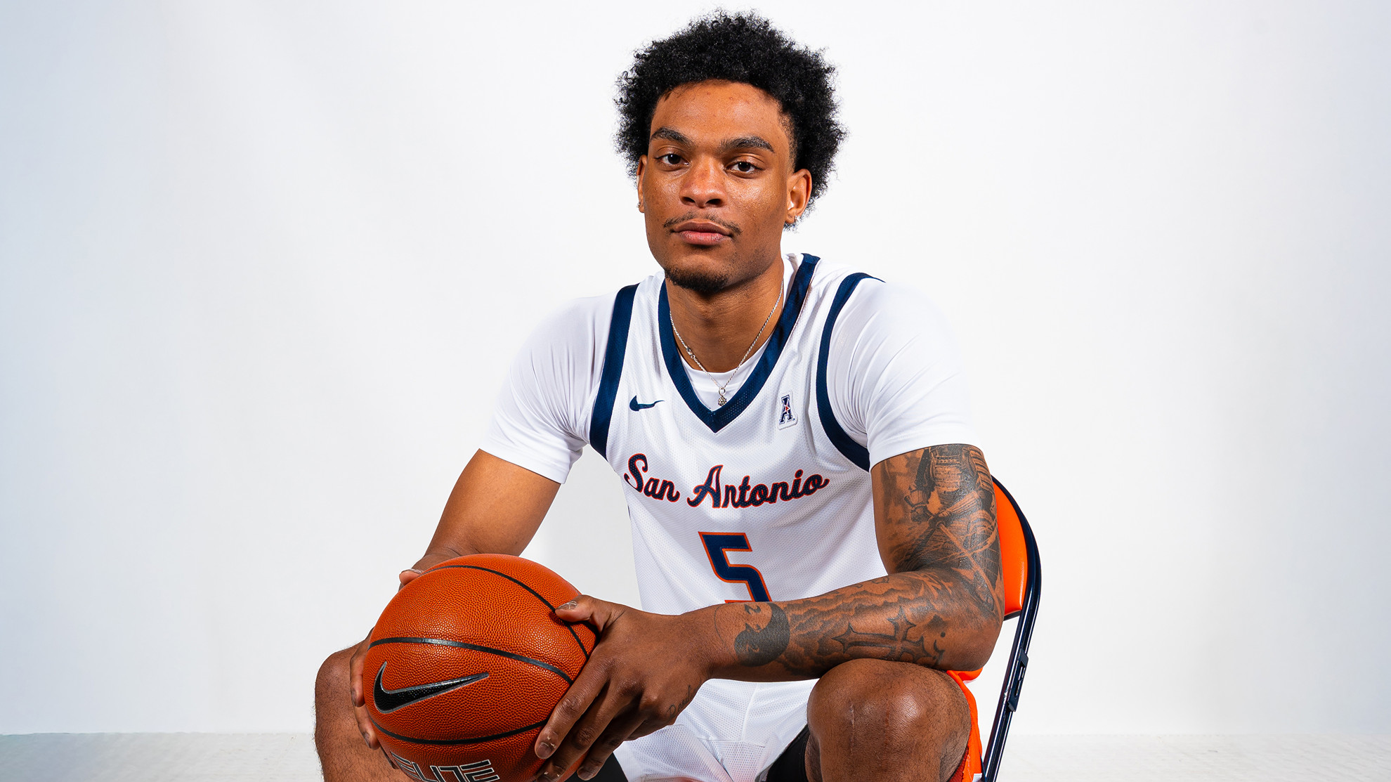 Roadrunners complete roster with the addition of Demari Williams