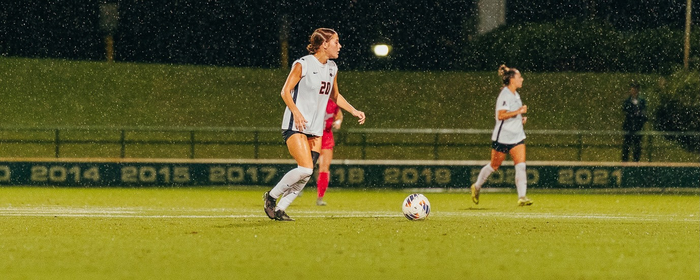 UTSA soccer players celebrating their first road victory against South Florida at Corbett Stadium