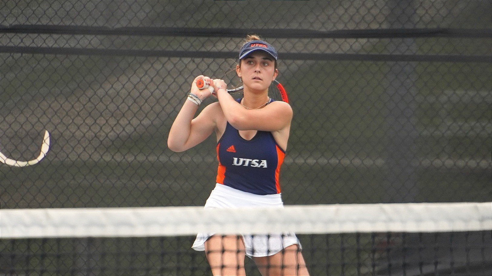 UTSA caps regular season with 5-2 win over Houston UTSA caps regular season with 5-2 win over Houston