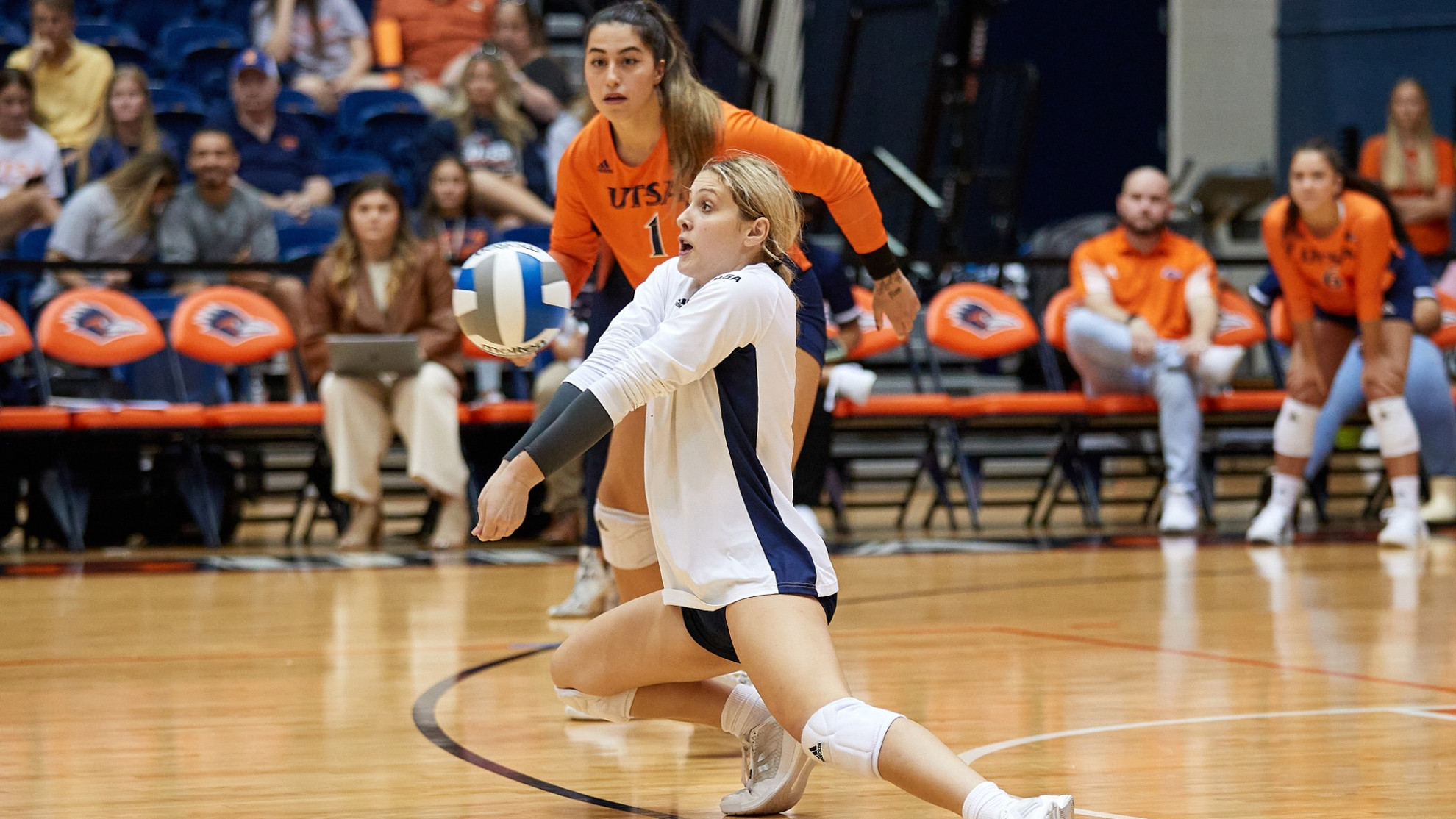 Roadrunners fall to No. 21 Rice in three sets