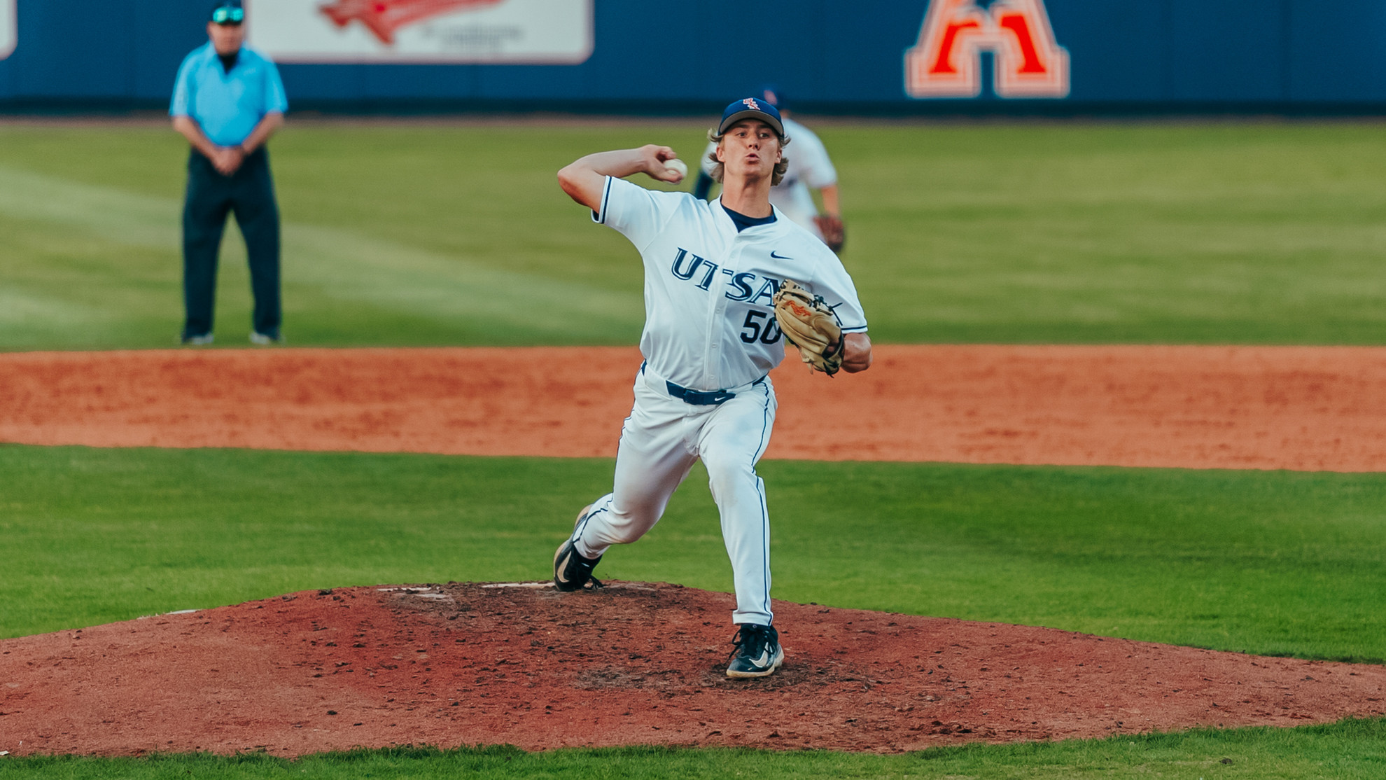 Offense Cools in Series Opener - UTSA Athletics - Official Athletics ...