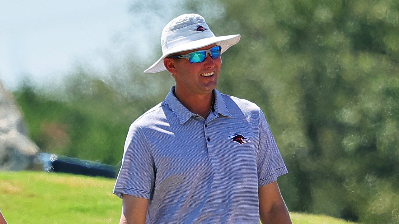 Joey Ashley promoted to associate coach